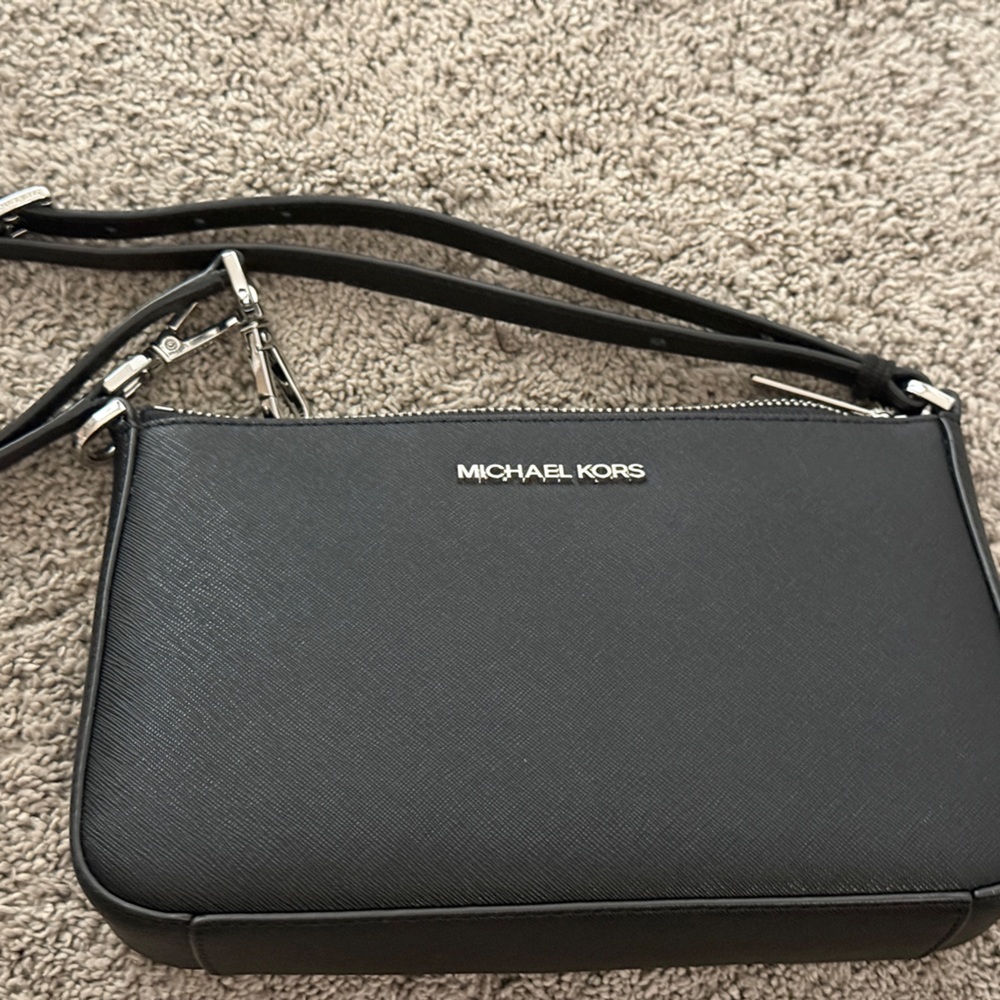 Michael Kors Jet Set Medium Saffarino Leather crossbody Bag